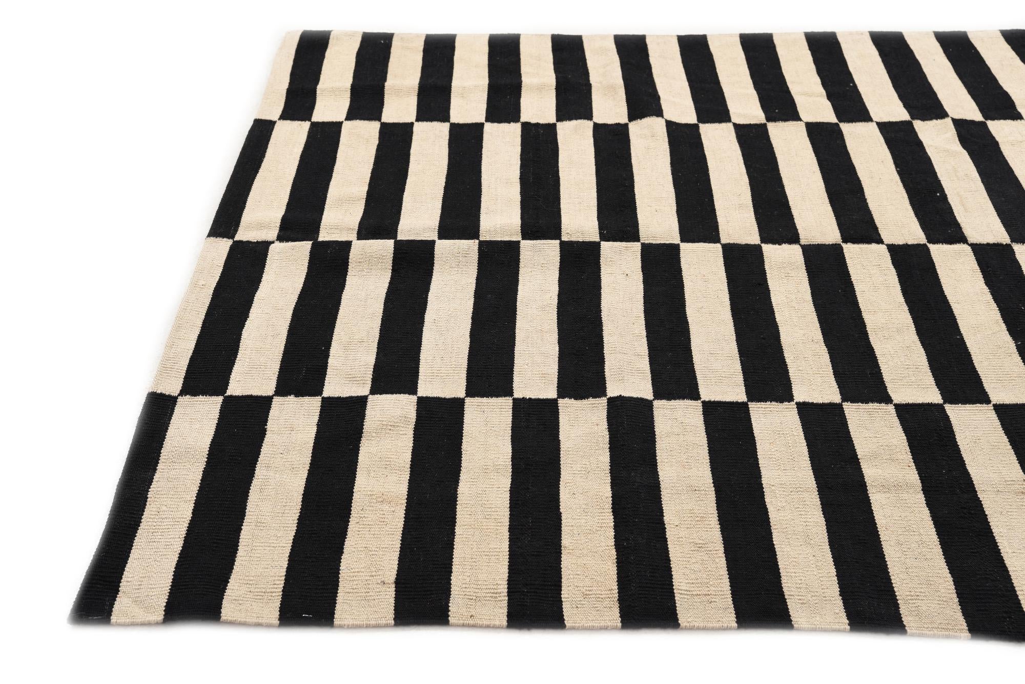 5' 7 x 7' 11 Hand Woven Kilim Modern Wool Rug