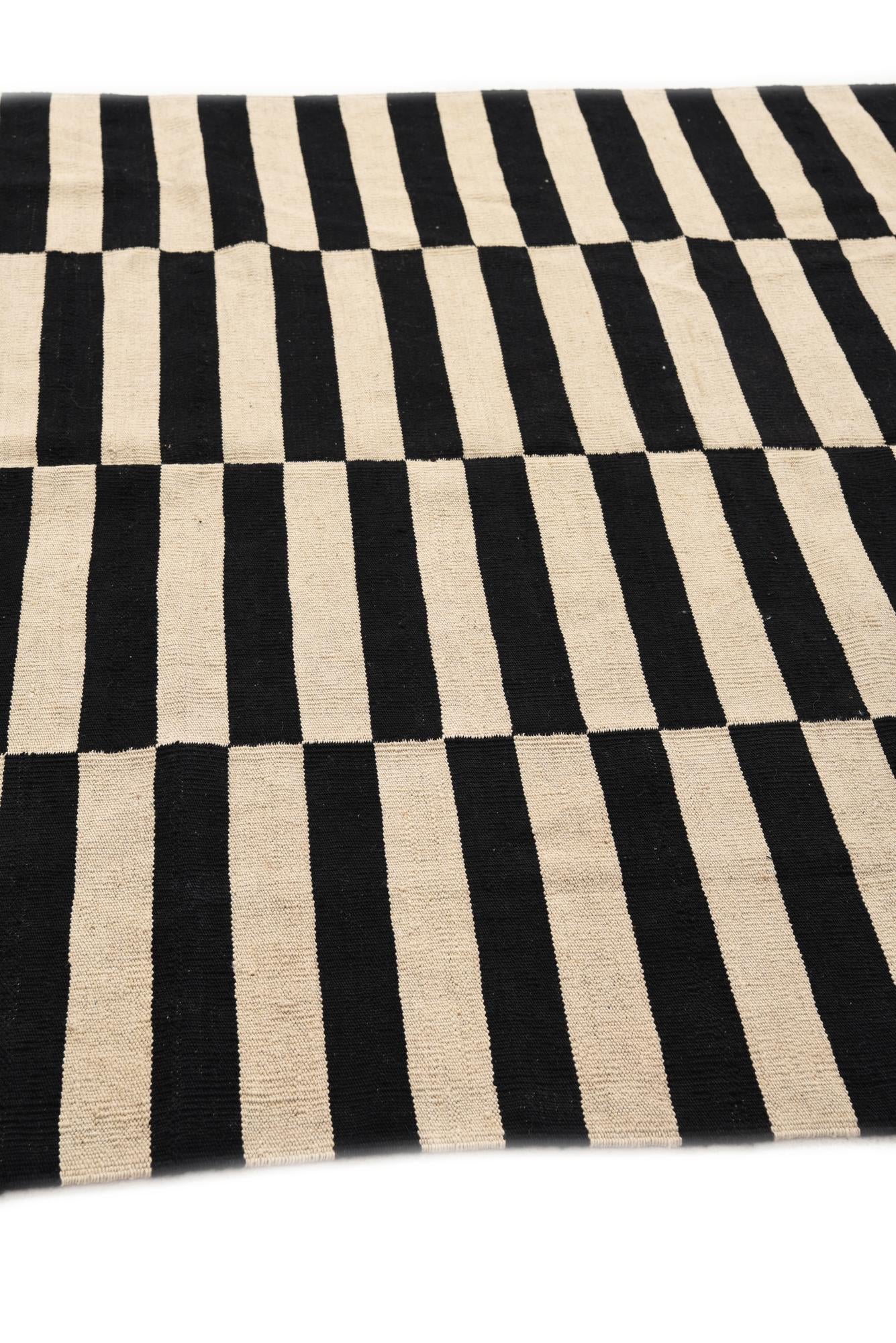 5' 7 x 7' 11 Hand Woven Kilim Modern Wool Rug