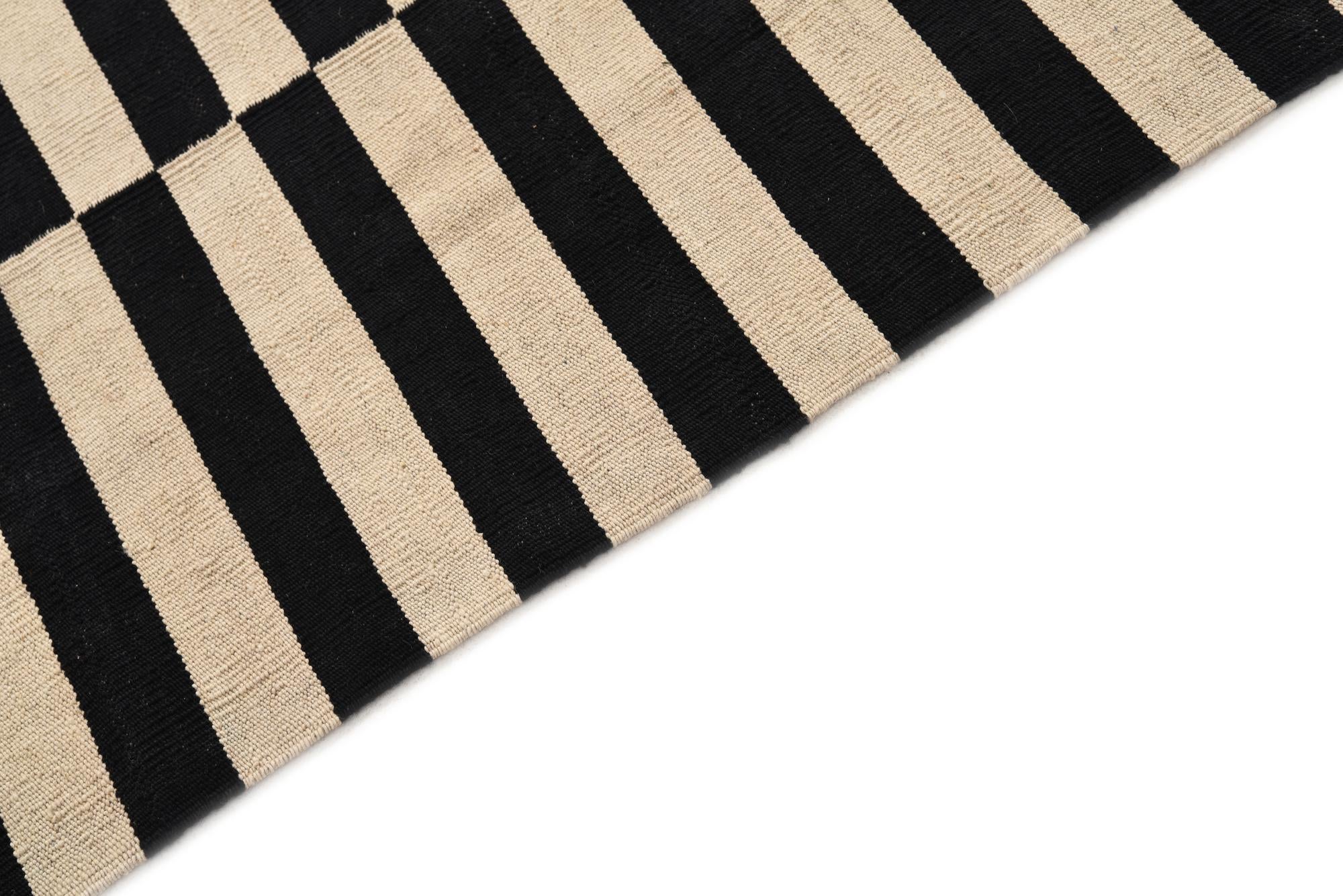 5' 7 x 7' 11 Hand Woven Kilim Modern Wool Rug
