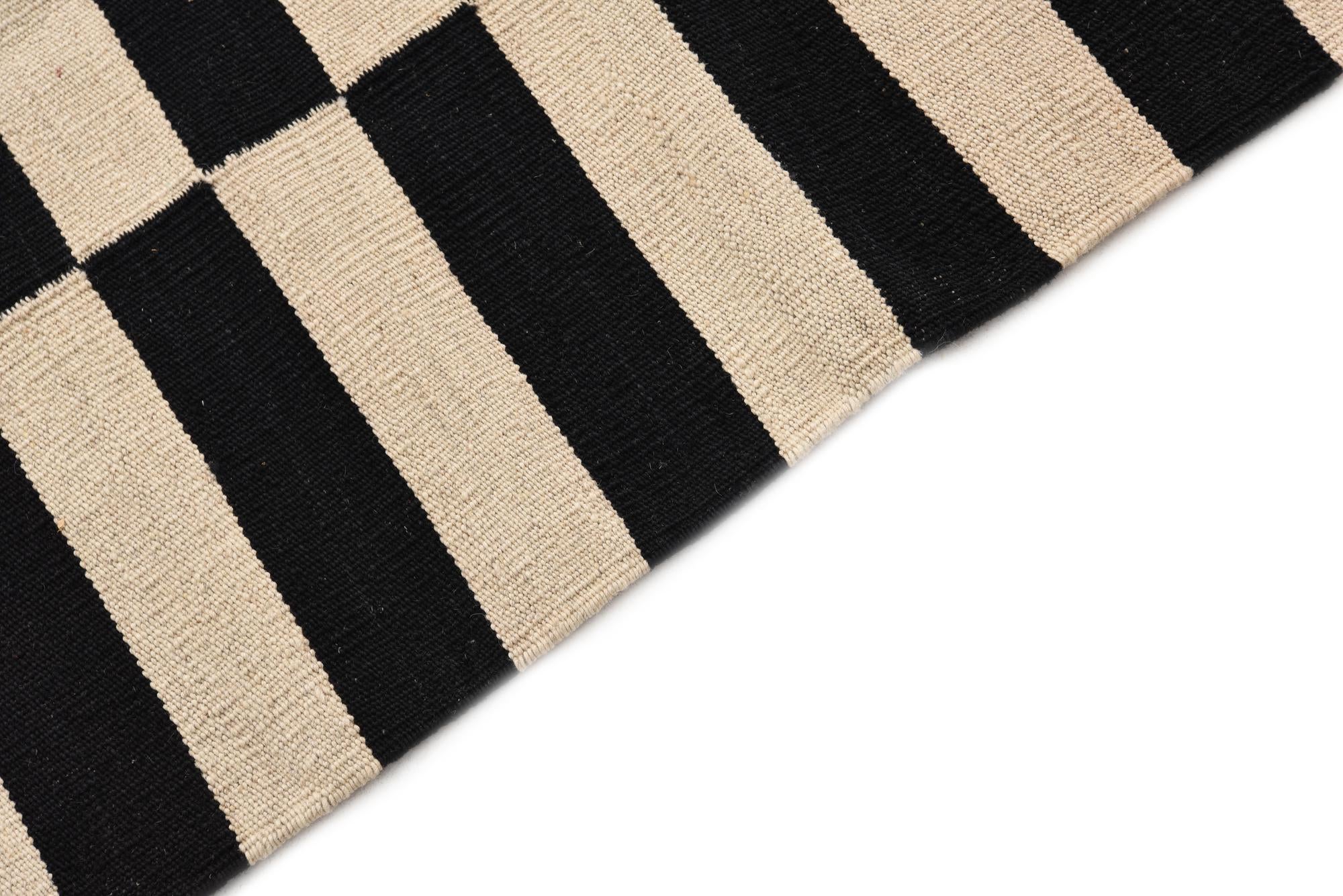 2' 7 x 3' 9 Hand Woven Kilim Modern Wool Rug