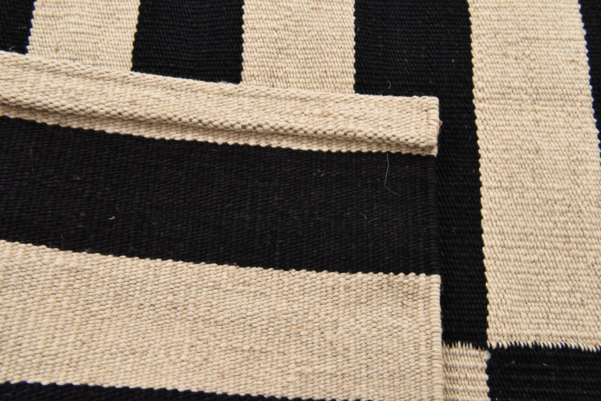 2' 7 x 3' 9 Hand Woven Kilim Modern Wool Rug