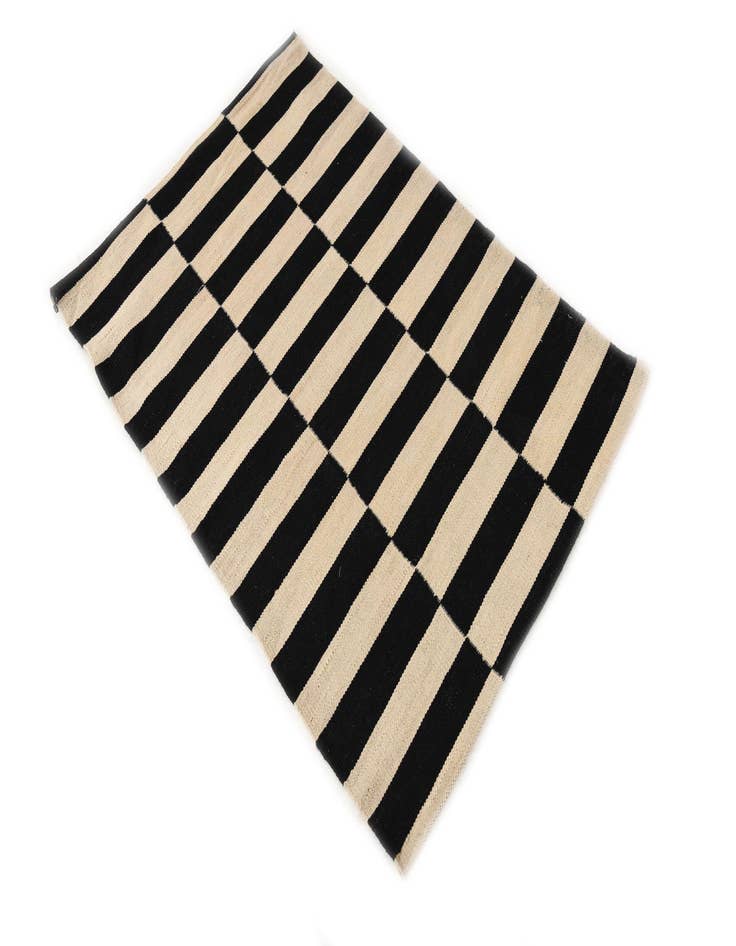 Detail image of 2' 7 x 3' 10  Hand Woven Kilim Modern Wool Rug