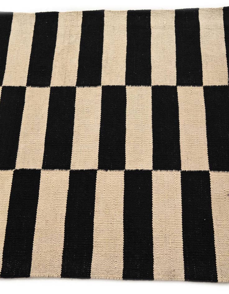 Detail image of 2' 7 x 3' 10  Hand Woven Kilim Modern Wool Rug