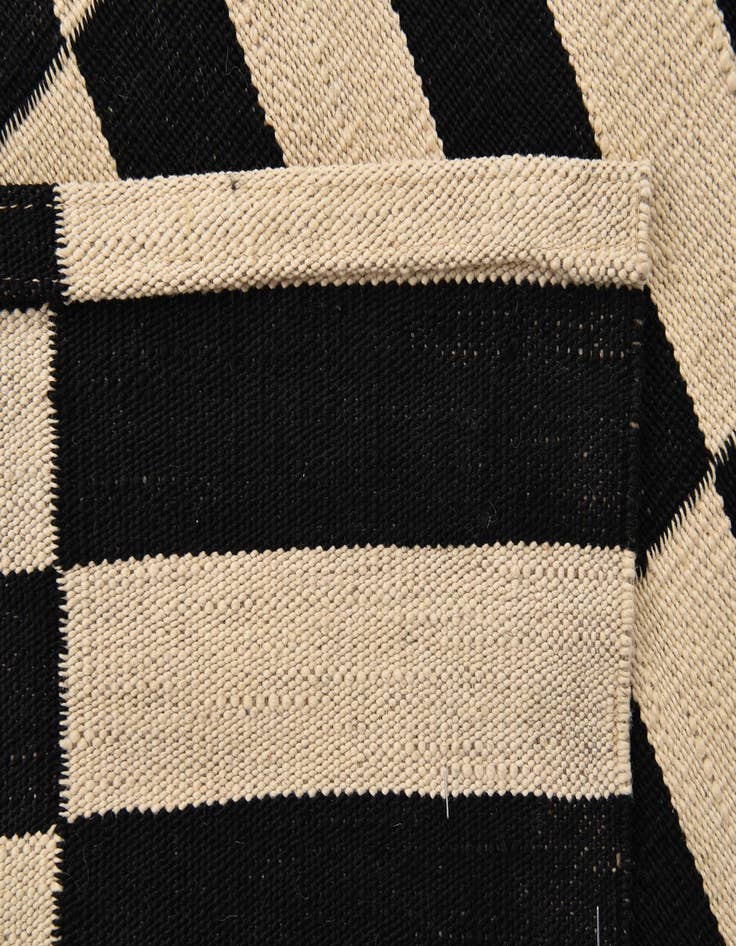 Detail image of 2' 7 x 3' 10  Hand Woven Kilim Modern Wool Rug