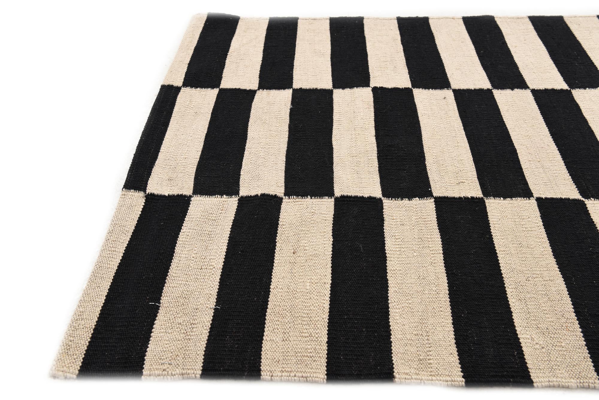 2' 8 x 3' 9 Hand Woven Kilim Modern Wool Rug