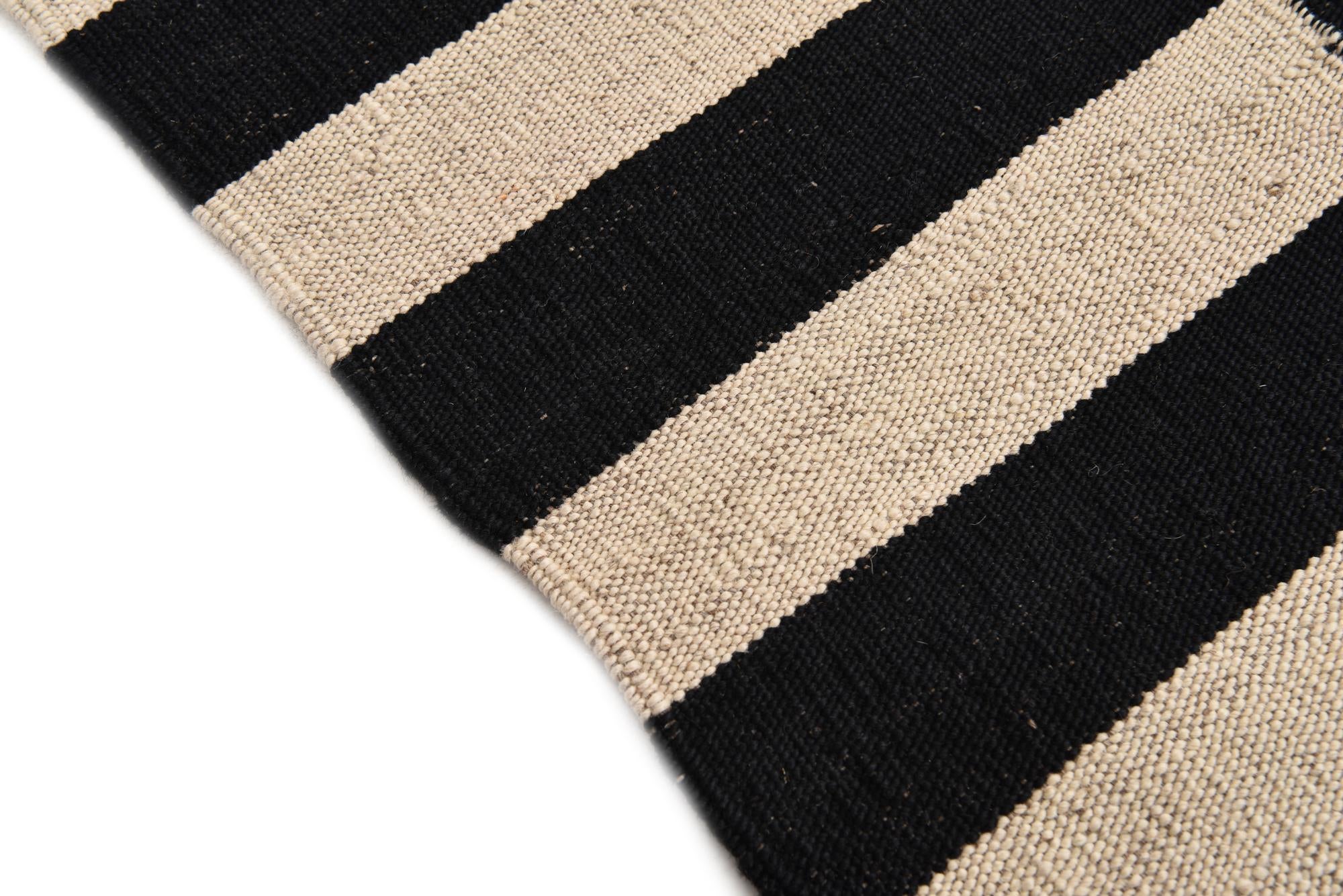2' 8 x 3' 9 Hand Woven Kilim Modern Wool Rug