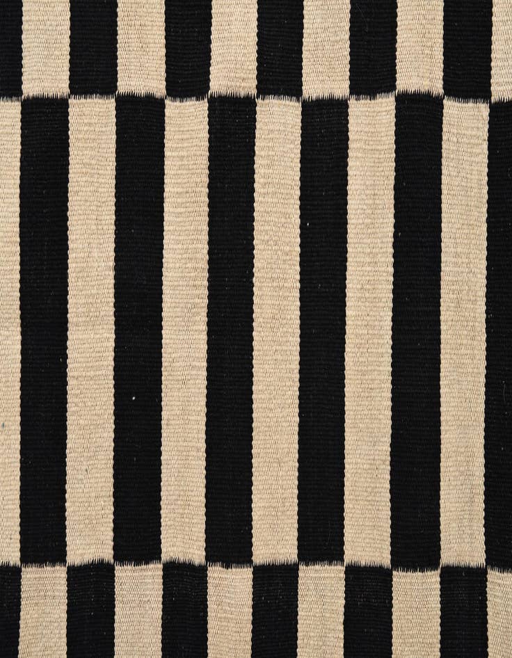 Detail image of 3' 4 x 4' 10  Hand Woven Kilim Modern Wool Rug
