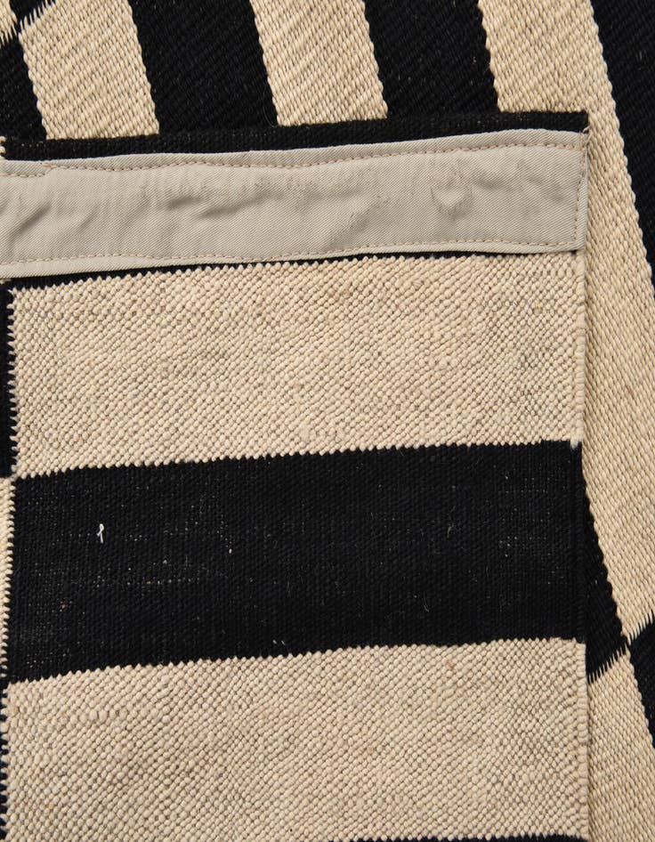Detail image of 3' 4 x 4' 10  Hand Woven Kilim Modern Wool Rug
