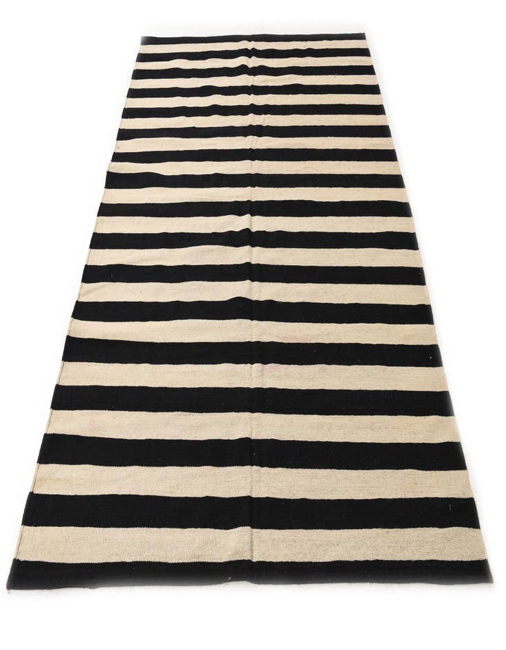 Detail image of 5' 9 x 7' 9  Hand Woven Kilim Modern Wool Rug