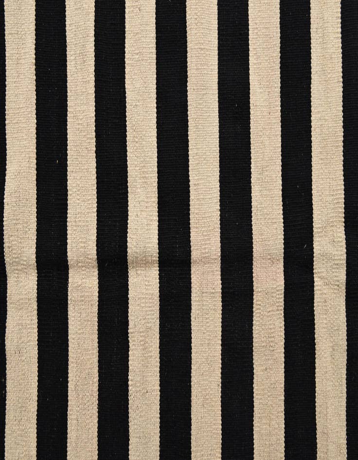 Detail image of 5' 9 x 7' 9  Hand Woven Kilim Modern Wool Rug