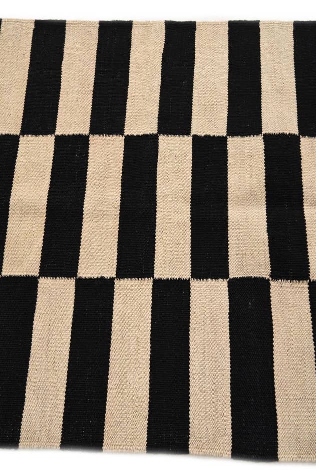 Detail image of 2' 6 x 3' 9 Hand Woven Kilim Modern Wool Rug