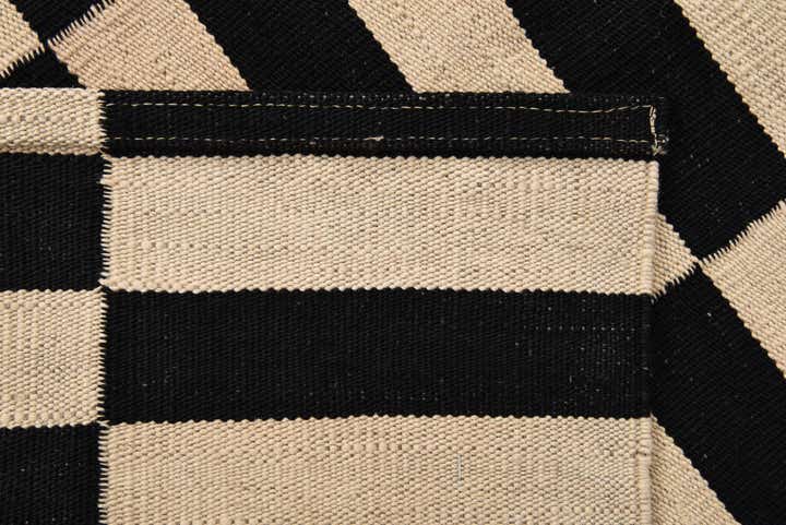 2' 6 x 3' 9 Hand Woven Kilim Modern Wool Rug