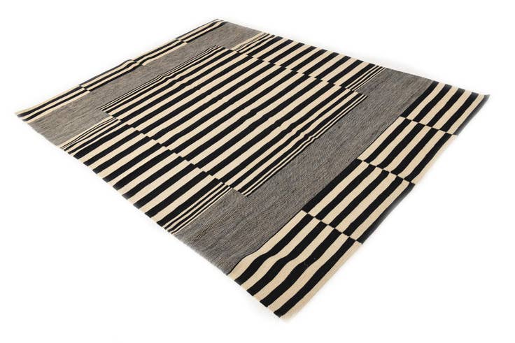 Detail image of 6' x 7' 8 Hand Woven Kilim Modern Wool Rug