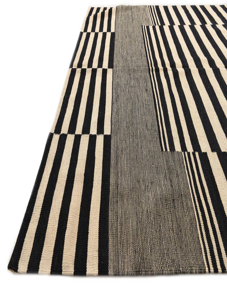 Detail image of 6' x 7' 8  Hand Woven Kilim Modern Wool Rug