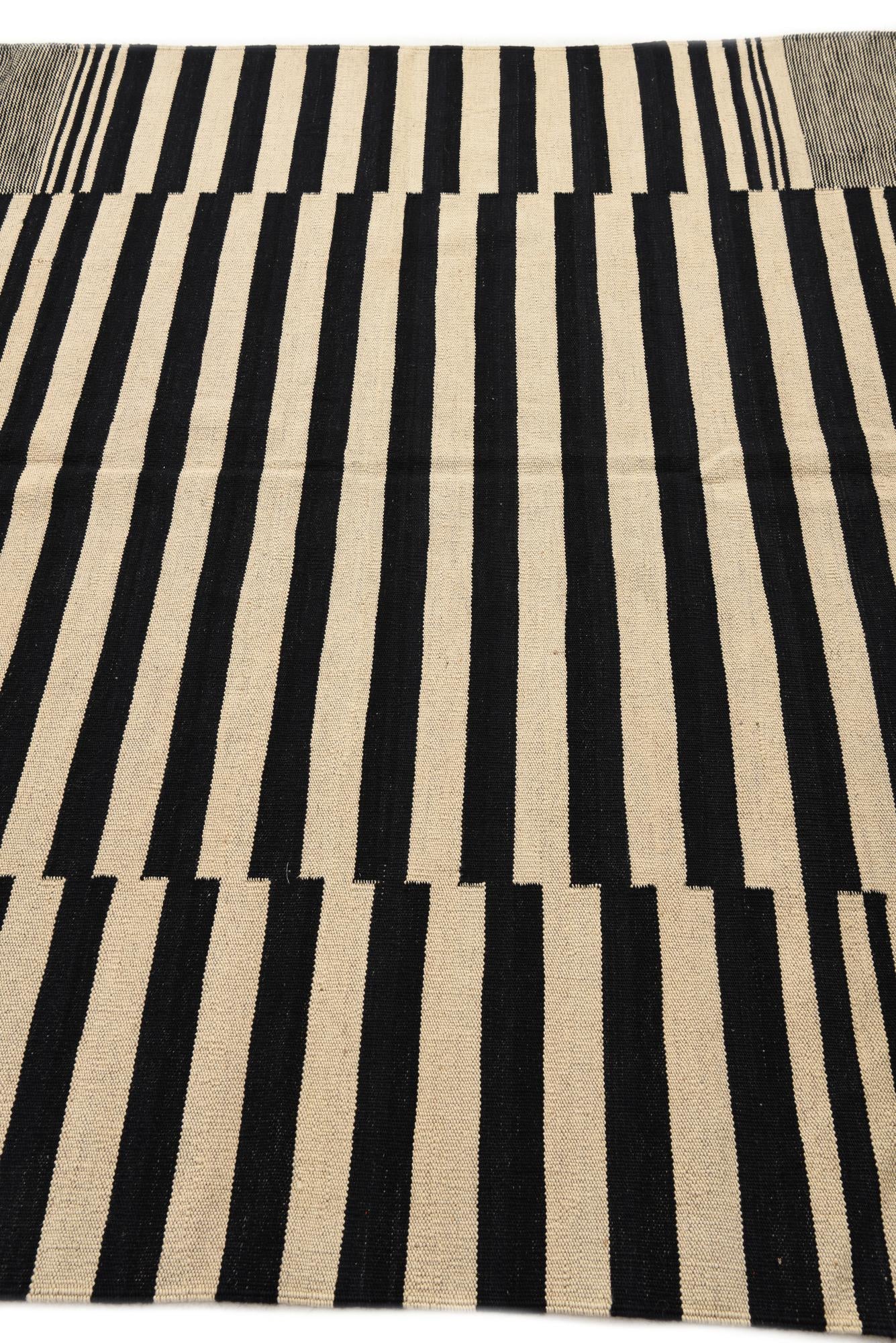 6' x 7' 8 Hand Woven Kilim Modern Wool Rug