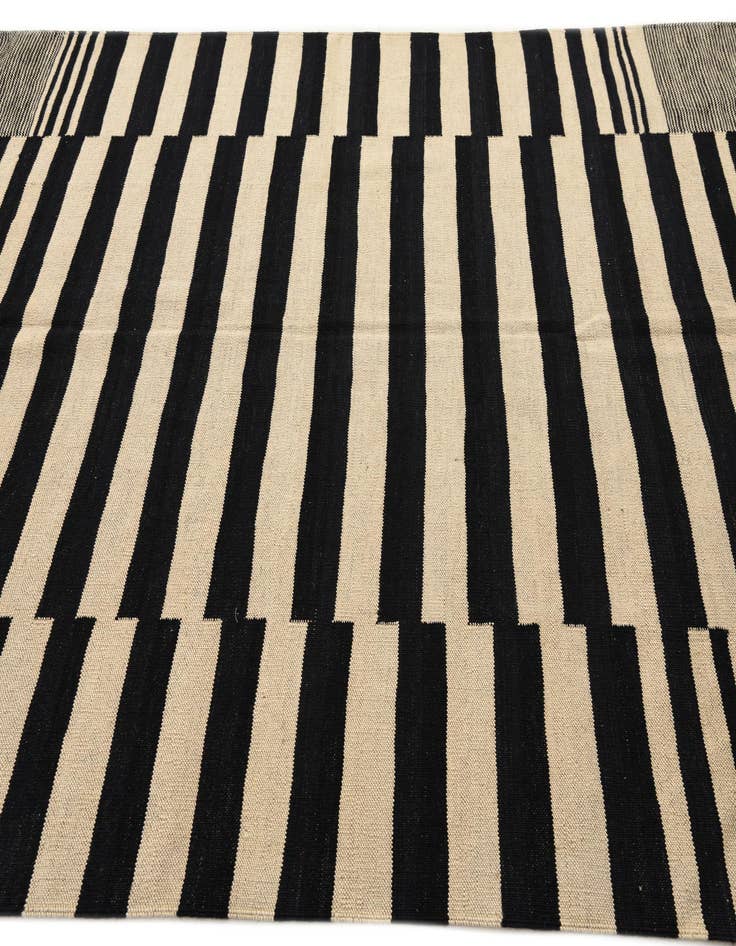 Detail image of 6' x 7' 8  Hand Woven Kilim Modern Wool Rug