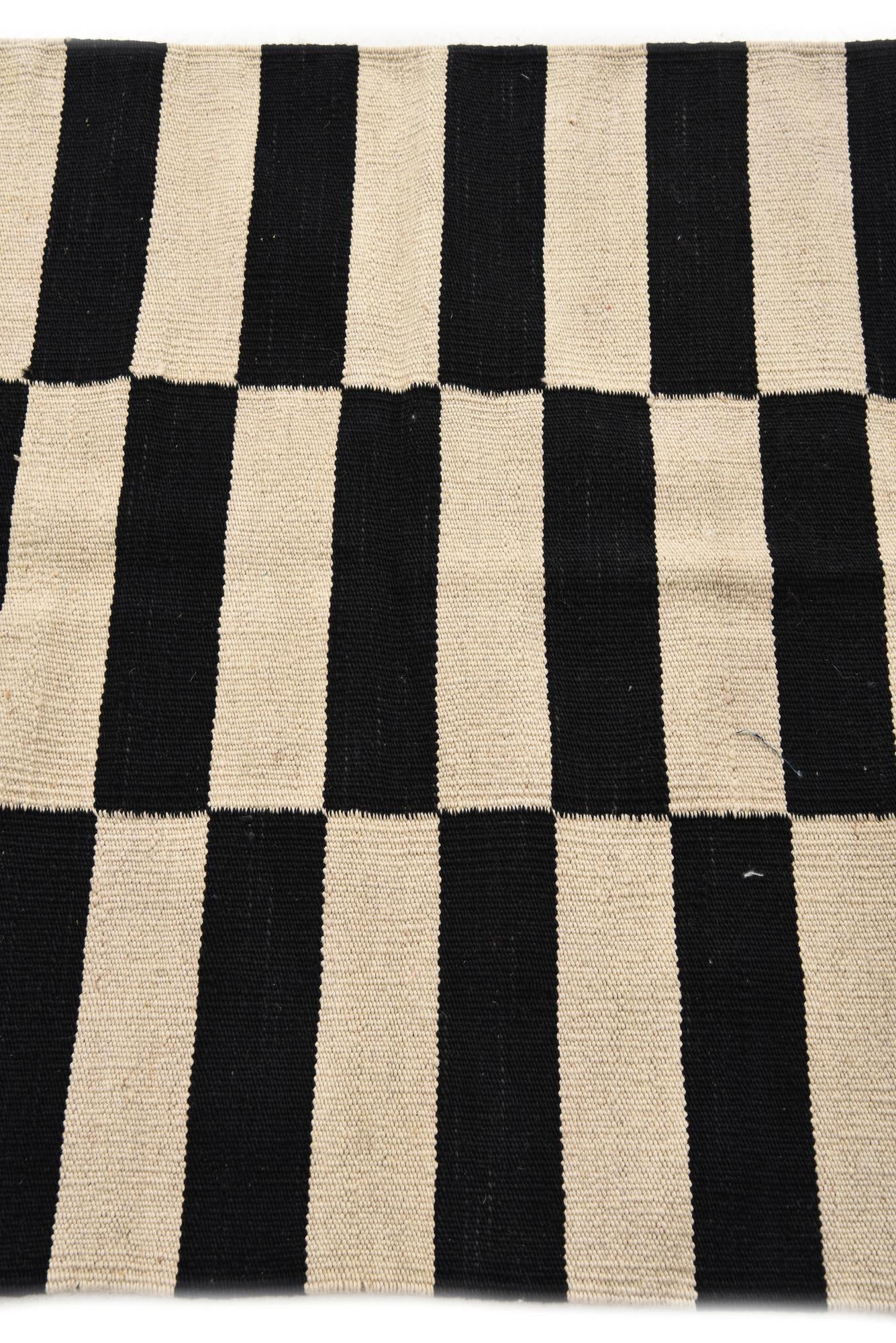 2' 6 x 3' 10 Hand Woven Kilim Modern Wool Rug