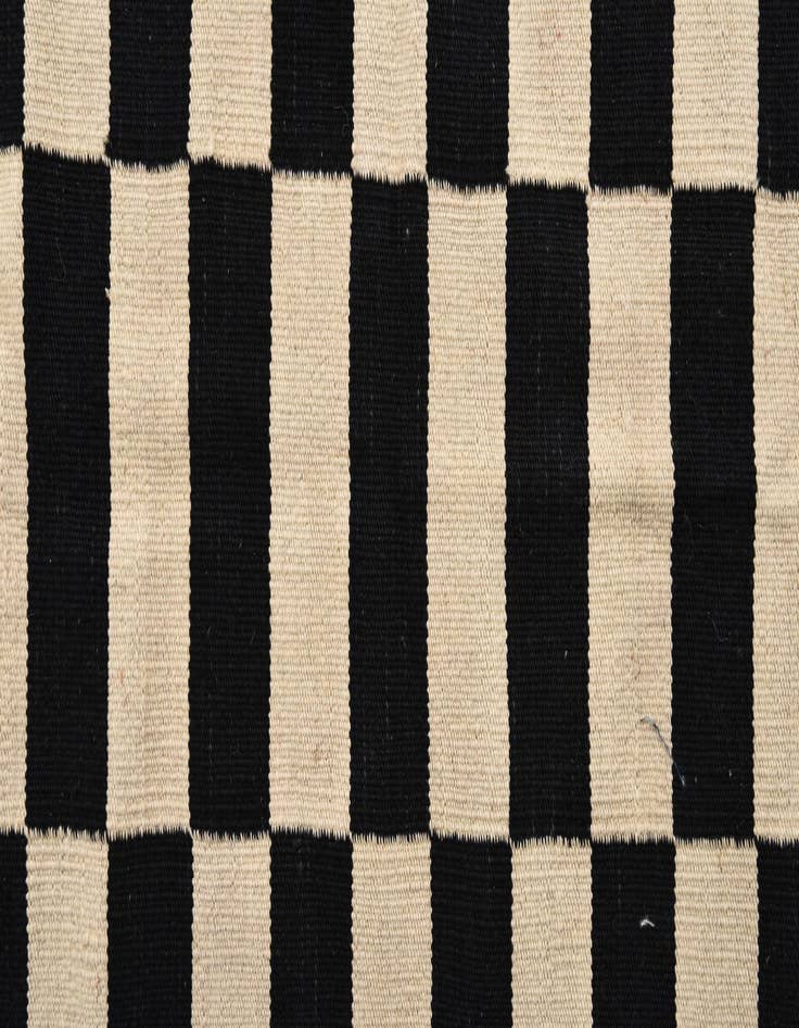 Detail image of 2' 6 x 3' 10  Hand Woven Kilim Modern Wool Rug