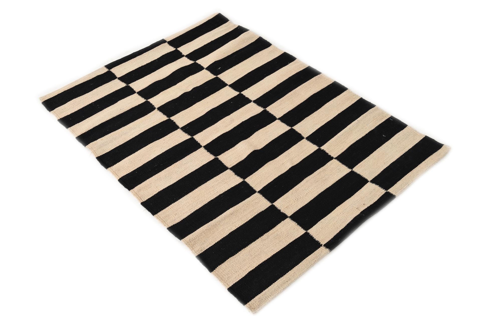 2' 8 x 3' 10 Hand Woven Kilim Modern Wool Rug