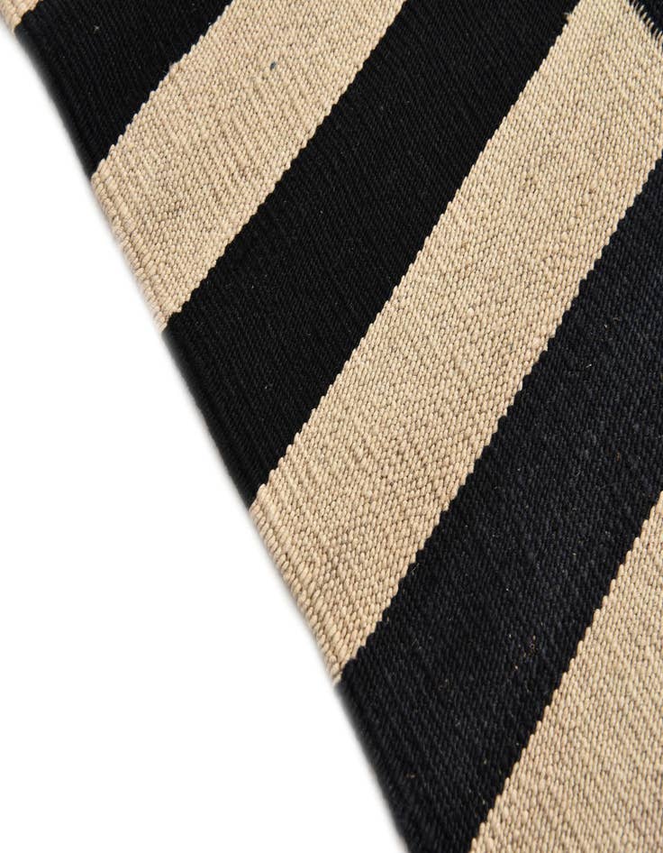 Detail image of 2' 8 x 3' 10  Hand Woven Kilim Modern Wool Rug