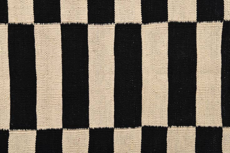 Detail image of 2' 9 x 3' 9 Hand Woven Kilim Modern Wool Rug