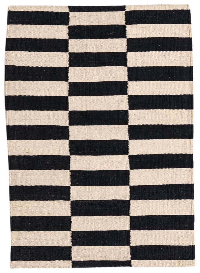 Detail image of 2' 9 x 3' 9 Hand Woven Kilim Modern Wool Rug