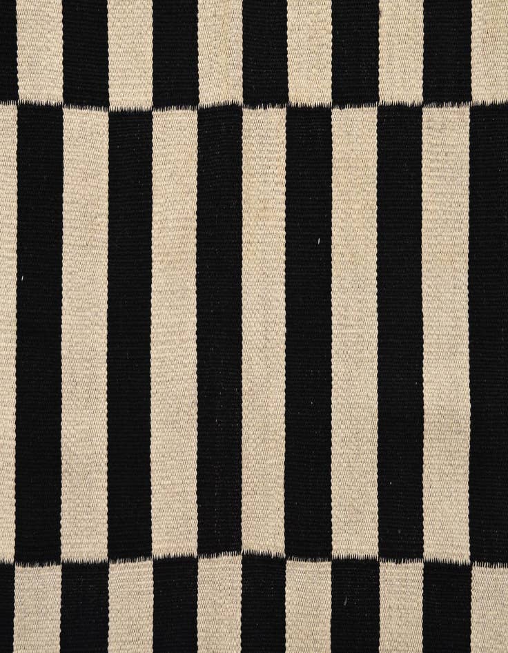 Detail image of 3' 4 x 4' 10  Hand Woven Kilim Modern Wool Rug
