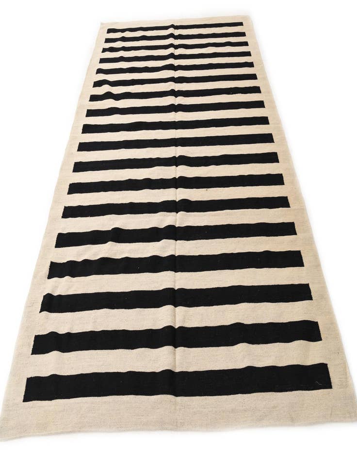 Detail image of 6' 8 x 9' 10  Hand Woven Kilim Modern Wool Rug