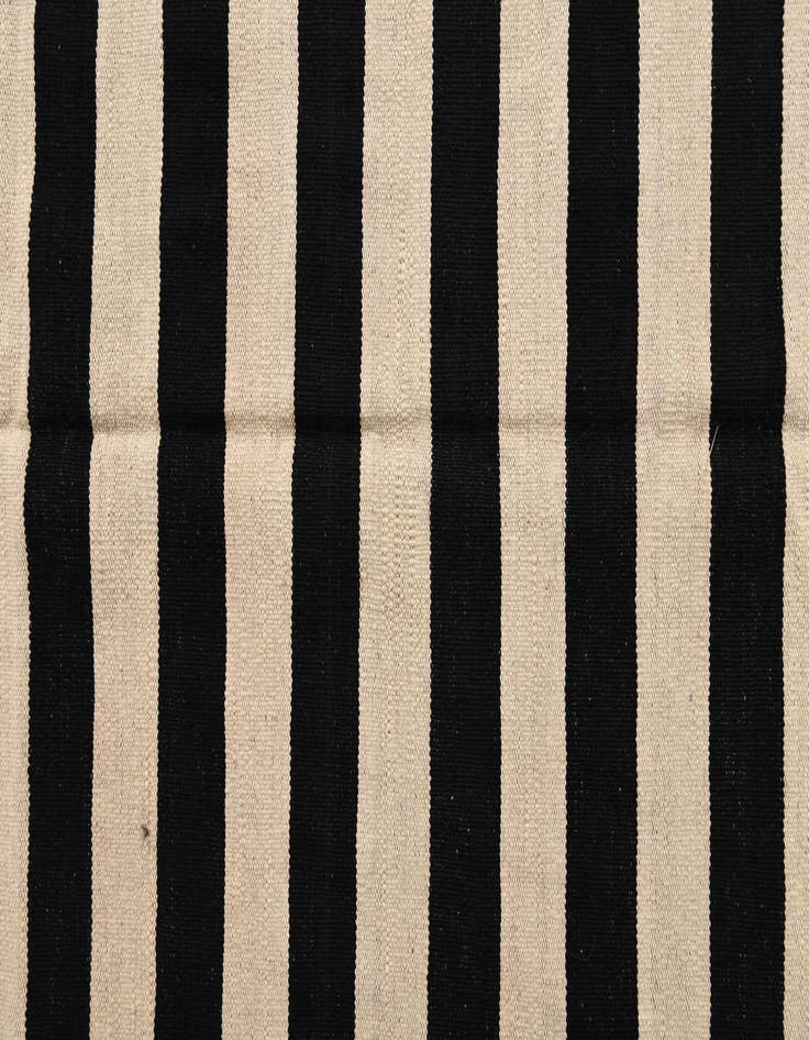 Detail image of 6' 8 x 9' 10  Hand Woven Kilim Modern Wool Rug