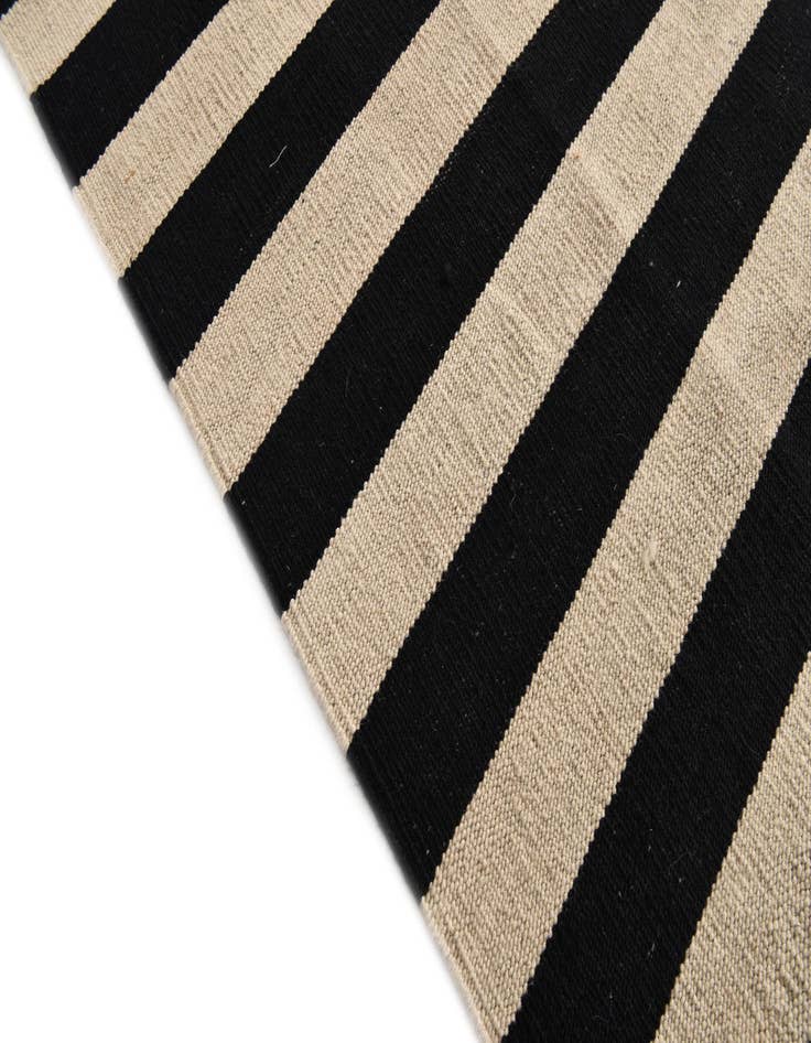 Detail image of 8' 7 x 11' 3  Hand Woven Kilim Modern Wool Rug