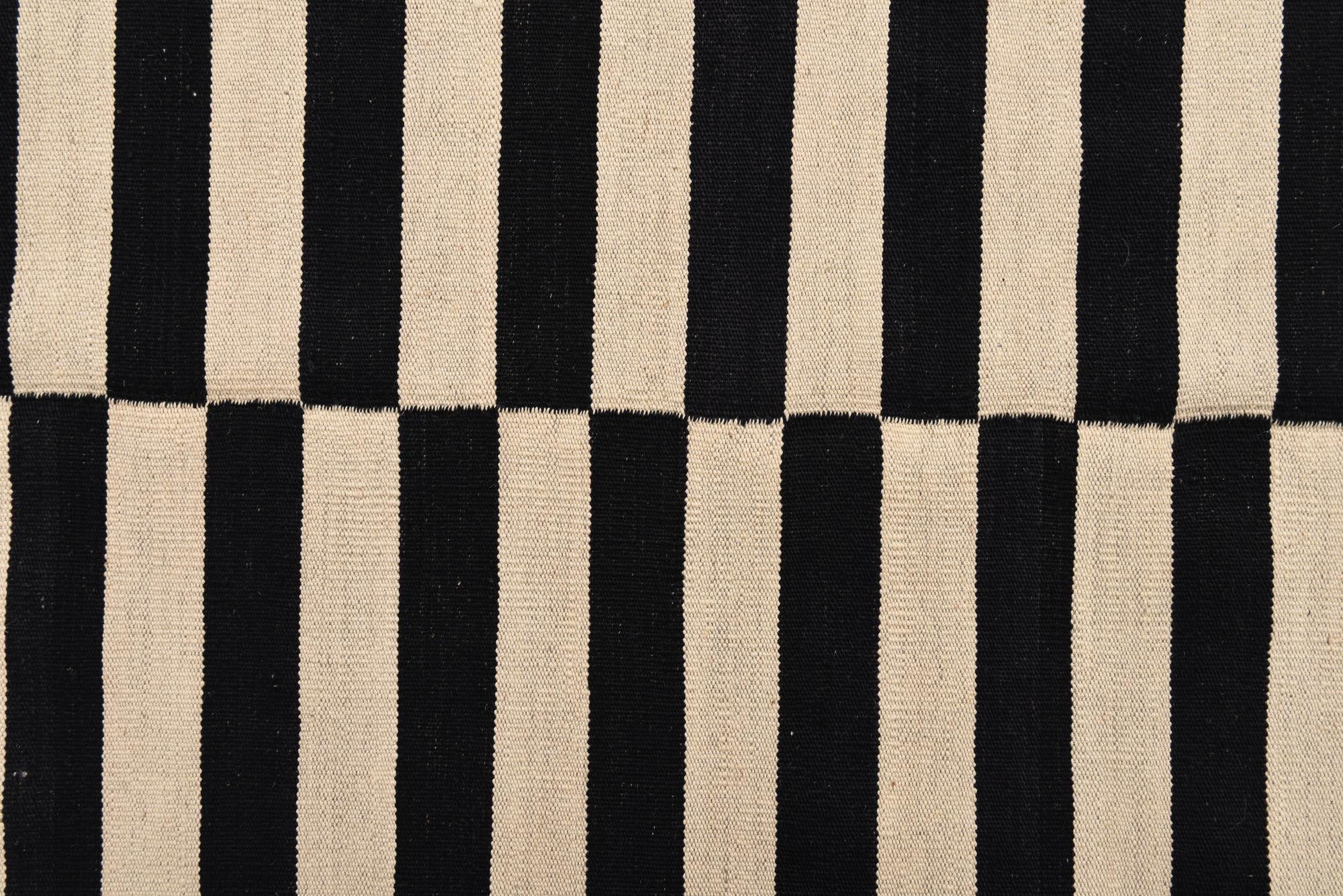 6' 8 x 9' 8 Hand Woven Kilim Modern Wool Rug