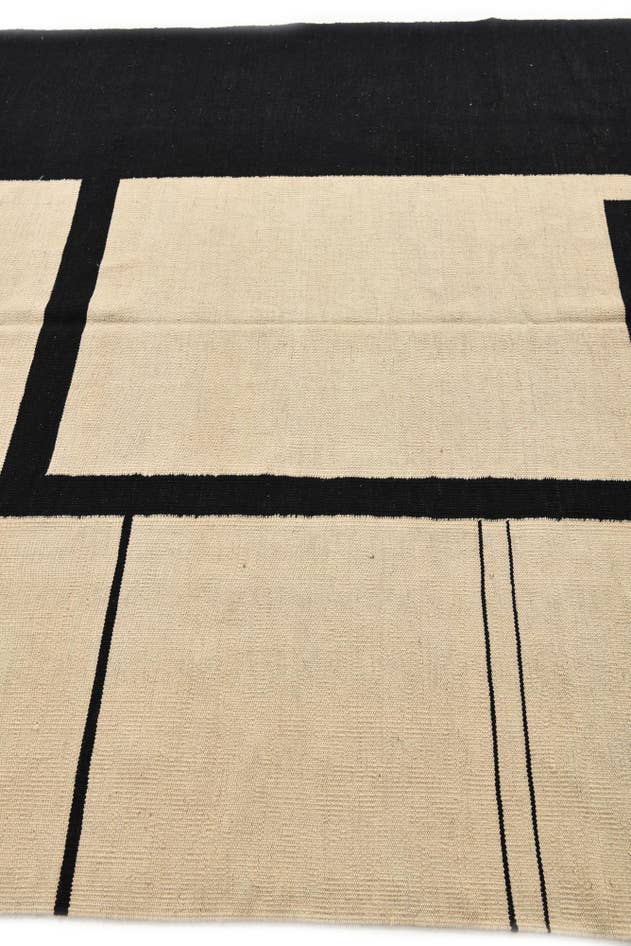 Detail image of 6' 4 x 9' 8 Hand Woven Kilim Modern Wool Rug