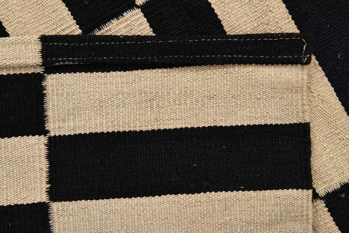 2' 7 x 3' 9 Hand Woven Kilim Modern Wool Rug