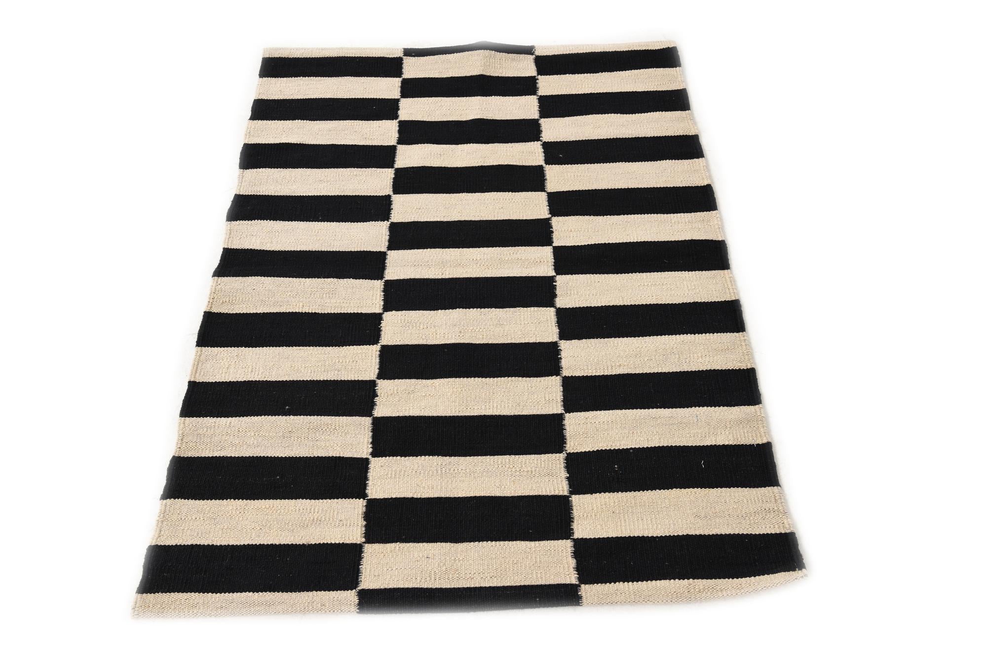 2' 8 x 3' 10 Hand Woven Kilim Modern Wool Rug