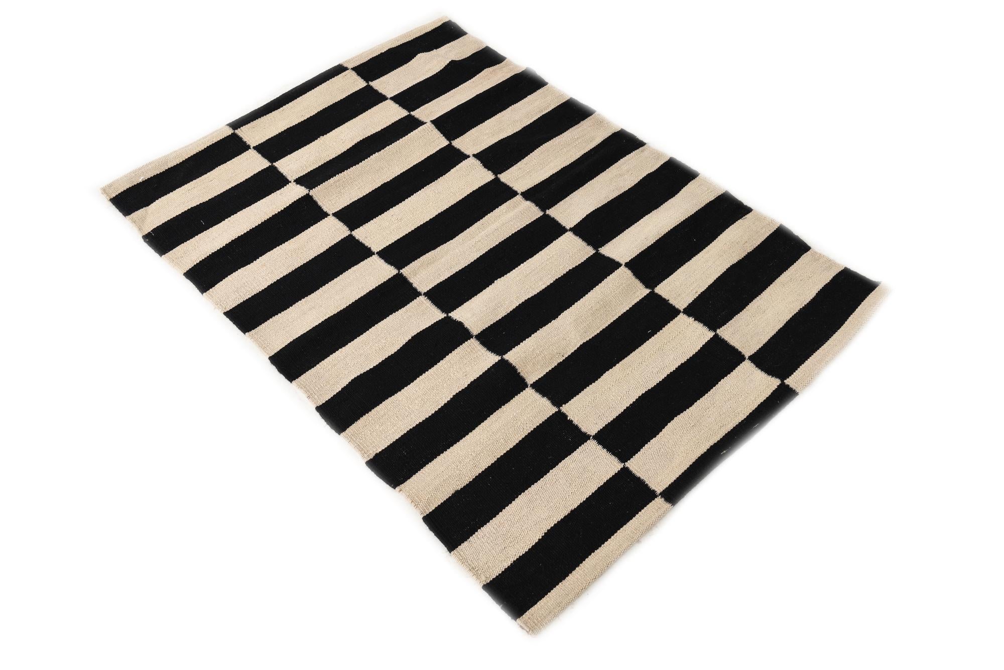 2' 7 x 3' 9 Hand Woven Kilim Modern Wool Rug