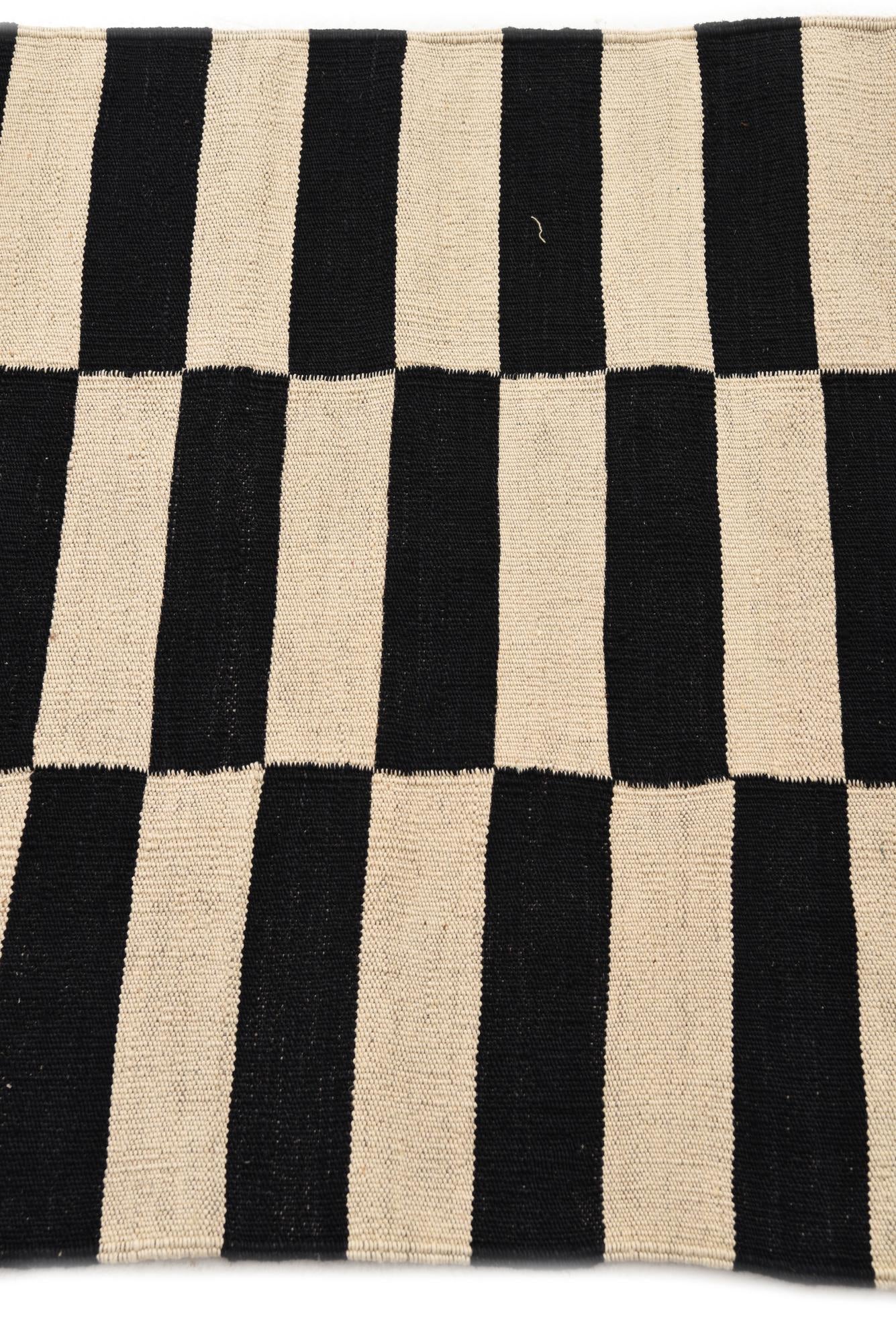2' 8 x 3' 10 Hand Woven Kilim Modern Wool Rug