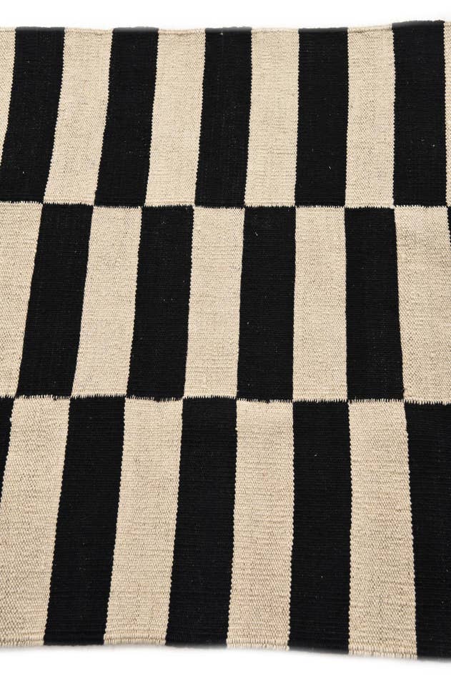 Detail image of 2' 8 x 3' 10 Hand Woven Kilim Modern Wool Rug