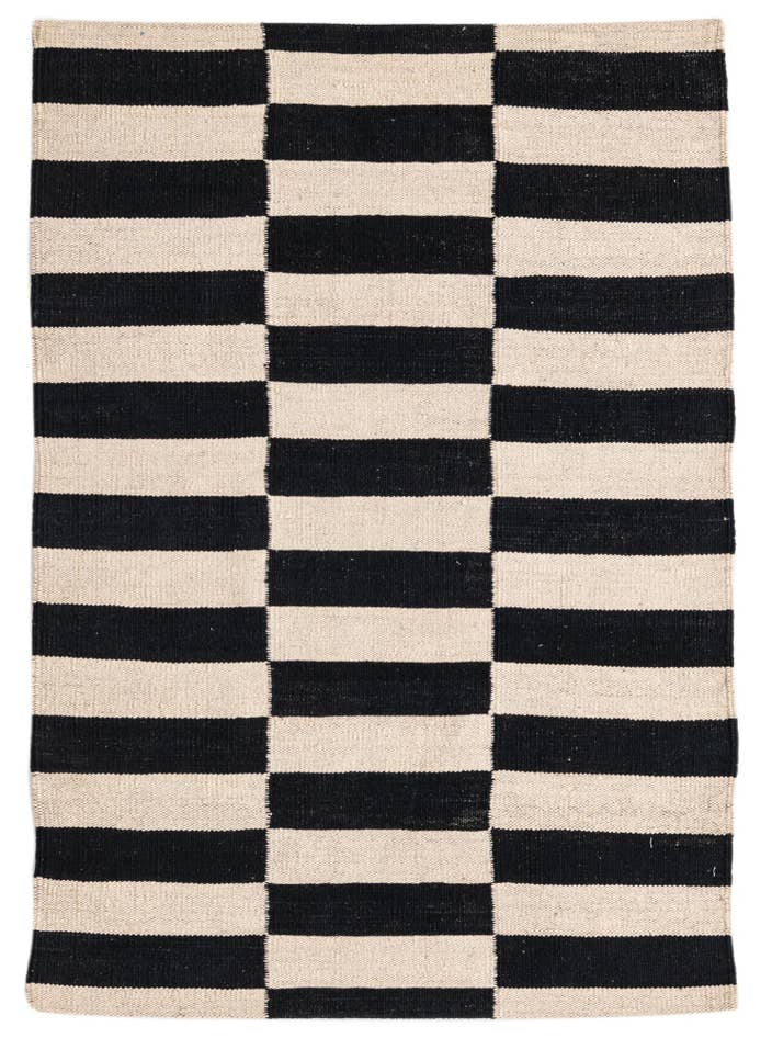 Detail image of 2' 8 x 3' 10 Hand Woven Kilim Modern Wool Rug