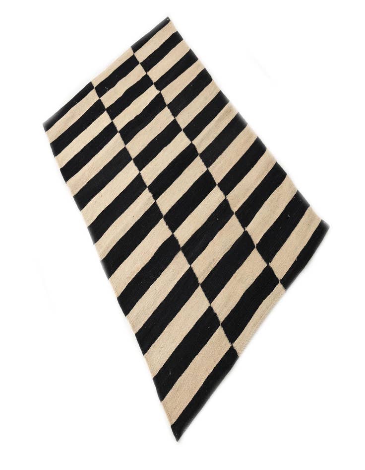 Detail image of 2' 7 x 3' 10  Hand Woven Kilim Modern Wool Rug