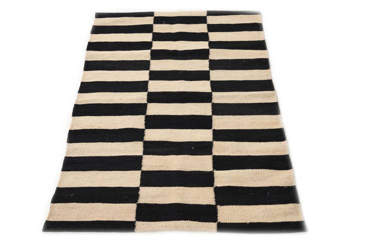 Detail image of 2' 7 x 3' 10 Hand Woven Kilim Modern Wool Rug