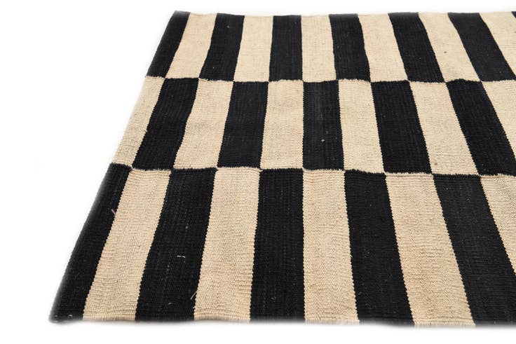 Detail image of 2' 7 x 3' 10 Hand Woven Kilim Modern Wool Rug