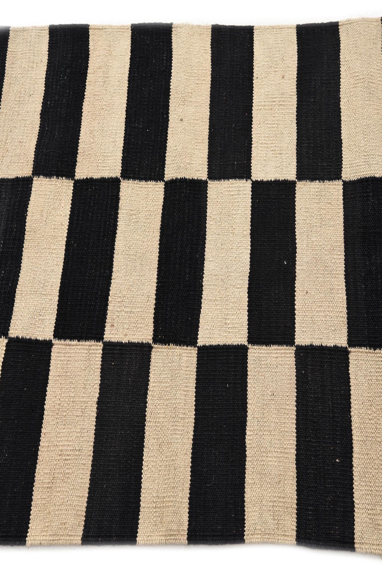 2' 7 x 3' 10 Hand Woven Kilim Modern Wool Rug