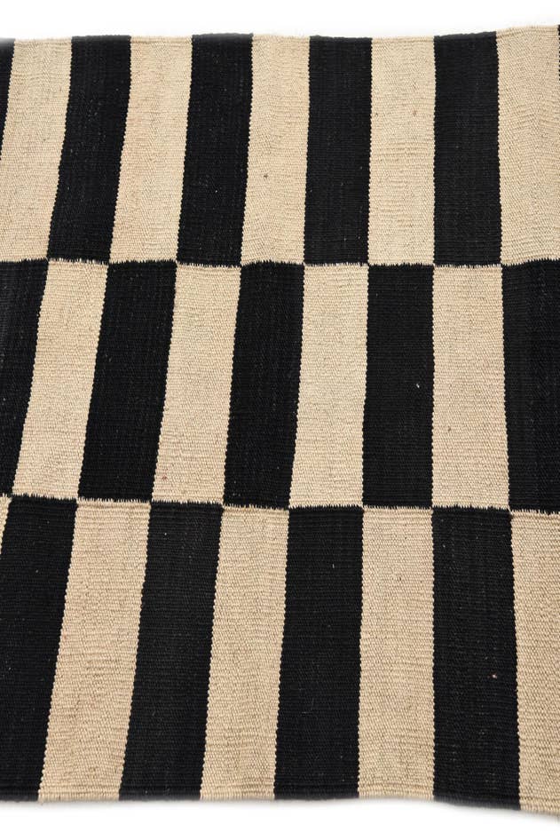 Detail image of 2' 7 x 3' 10 Hand Woven Kilim Modern Wool Rug
