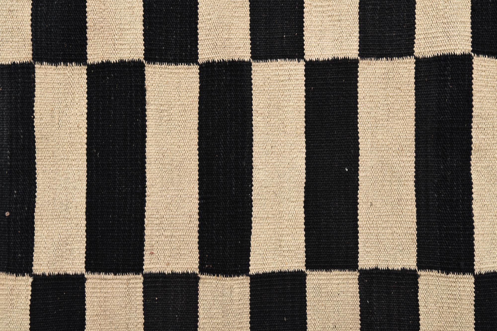 2' 7 x 3' 10 Hand Woven Kilim Modern Wool Rug