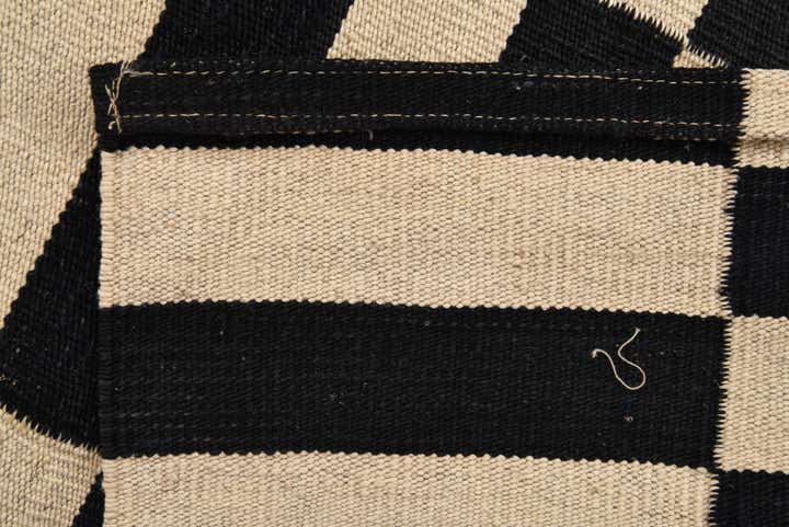 2' 7 x 3' 10 Hand Woven Kilim Modern Wool Rug