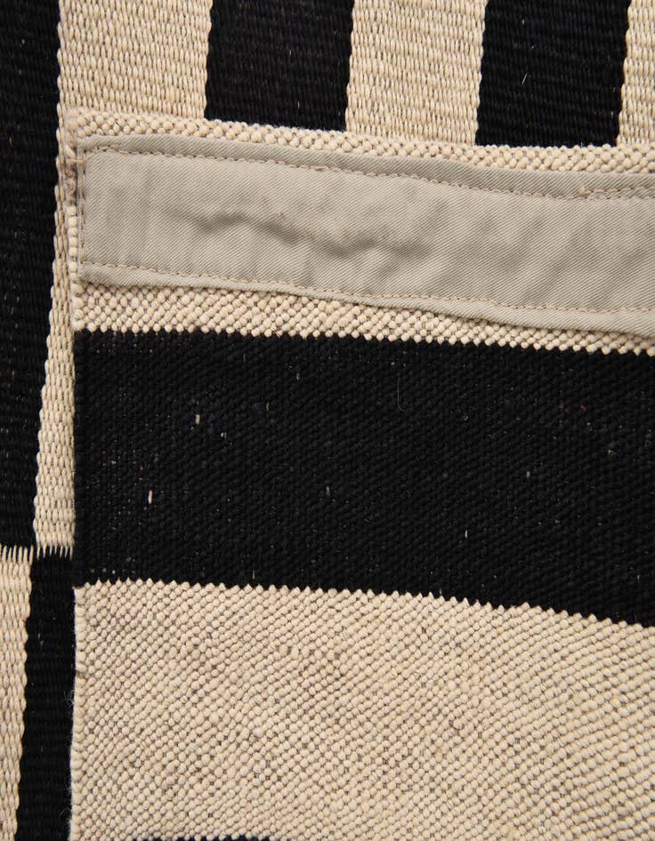 Detail image of 3' 4 x 4' 10  Hand Woven Kilim Modern Wool Rug