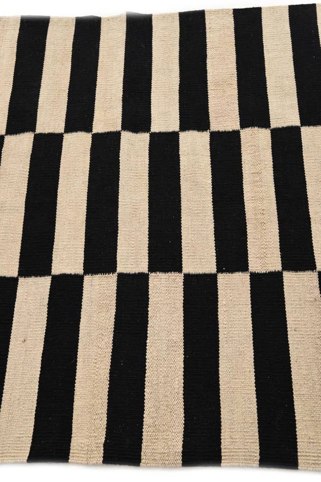 Detail image of 3' 4 x 4' 9 Hand Woven Kilim Modern Wool Rug