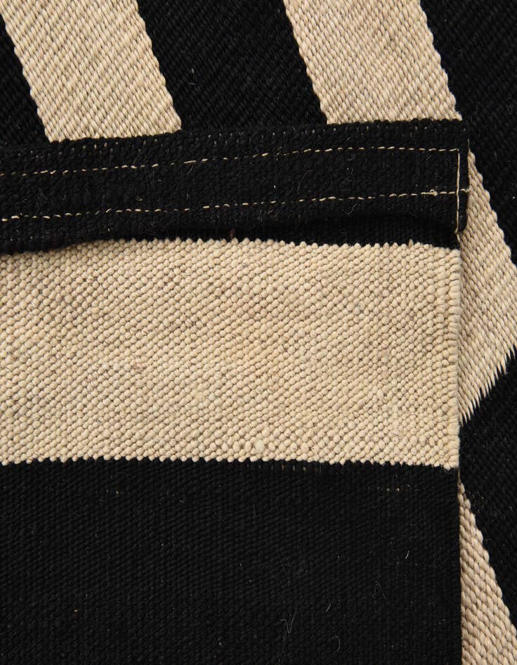 Detail image of 3' 4 x 4' 9  Hand Woven Kilim Modern Wool Rug