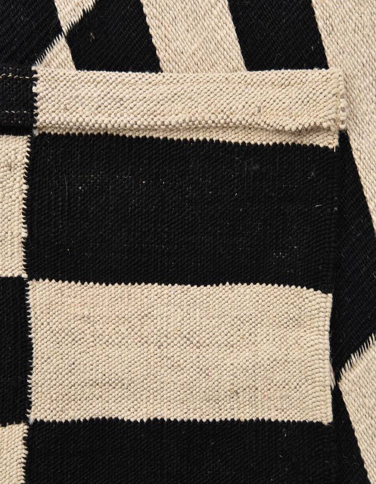 Detail image of 2' 6 x 3' 10  Hand Woven Kilim Modern Wool Rug