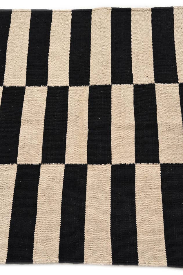 Detail image of 2' 8 x 3' 10 Hand Woven Kilim Modern Wool Rug